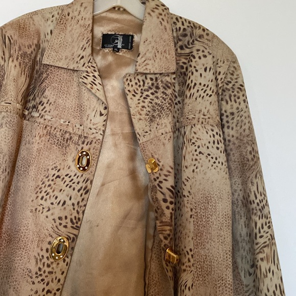 Beautiful real Leather Leopard Skin coat from Argentina. - Picture 2 of 8